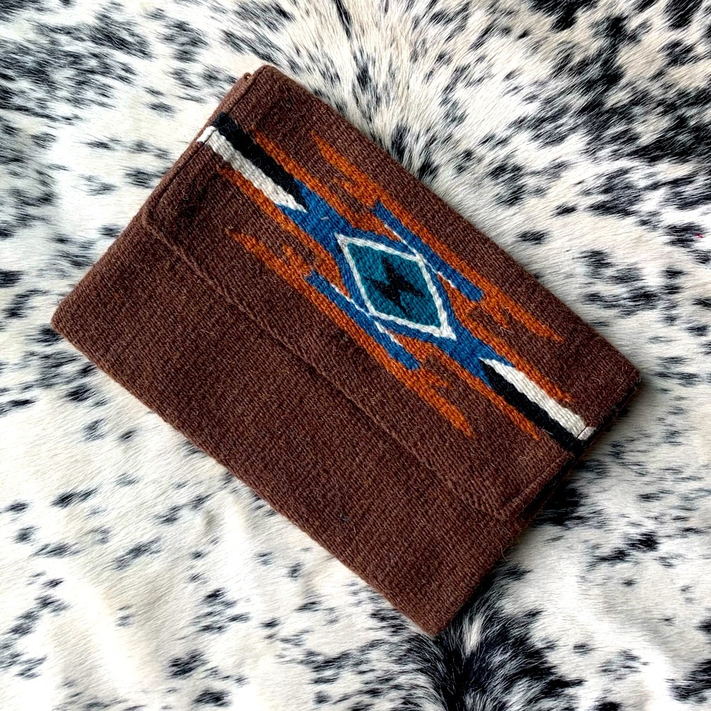 Senorita Clutch in Chocolate